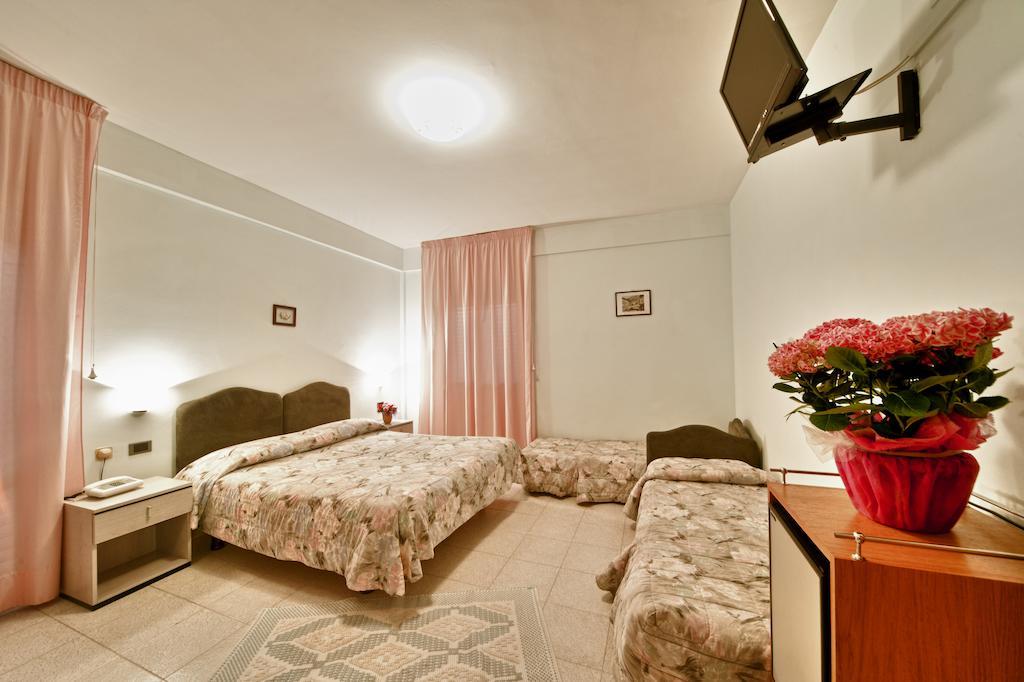Hotel Il Quadrifoglio Cascia Room photo