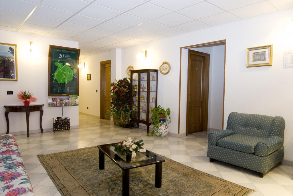 Hotel Il Quadrifoglio Cascia Exterior photo