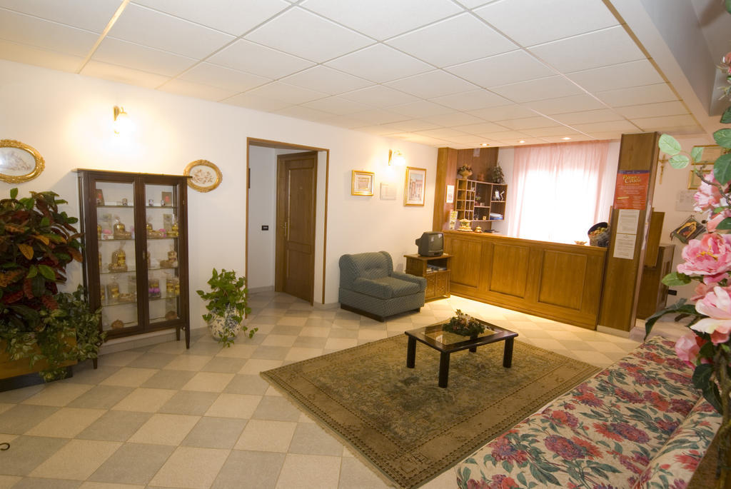 Hotel Il Quadrifoglio Cascia Exterior photo